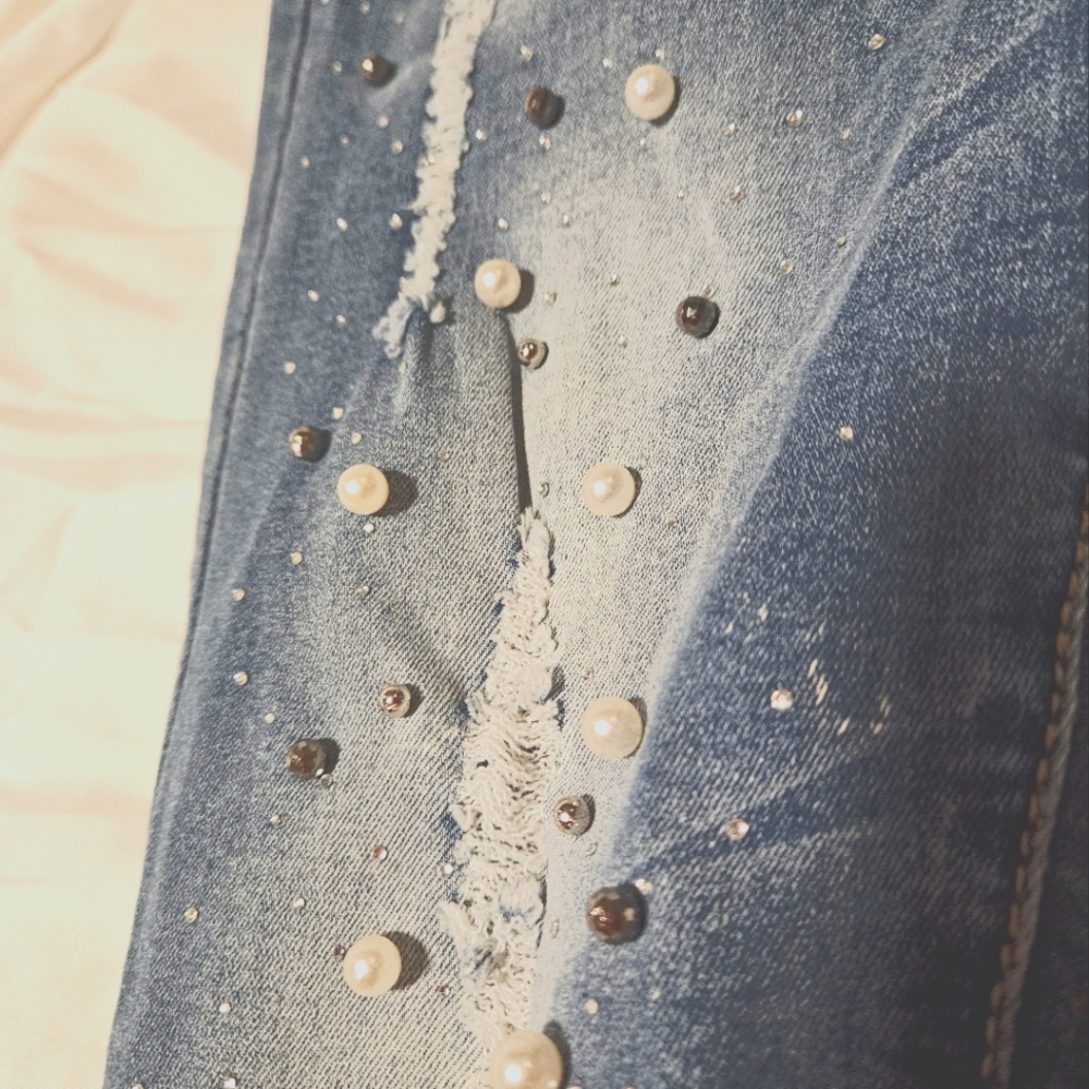 Beaded pearl Jean